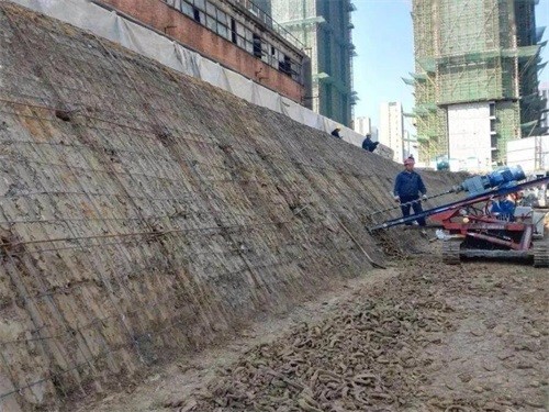 英山建筑边坡支护